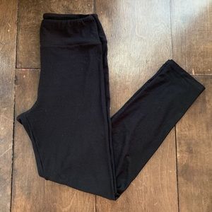 Lularoe OS black leggings